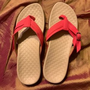 Flip-flops 🩴 sandals